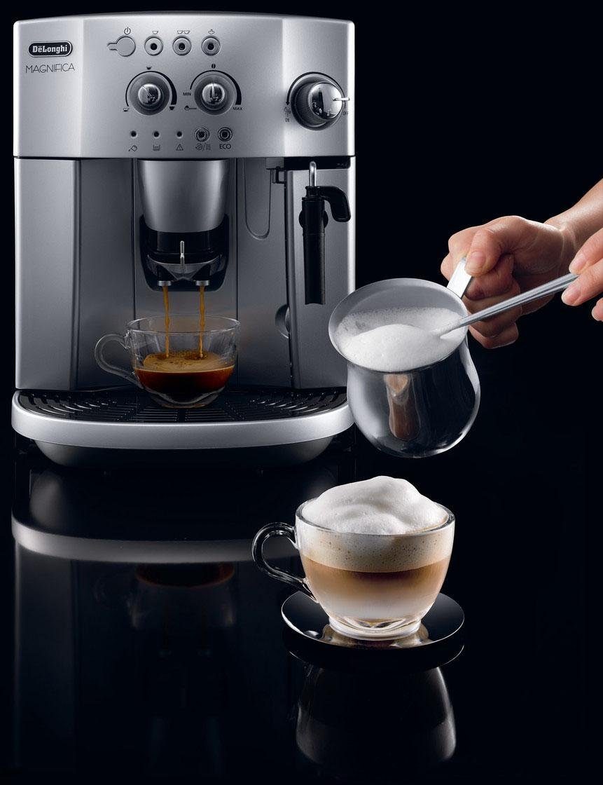 De'Longhi Kaffeevollautomat Magnifica ESAM 4008.S, Silber – Bild 12